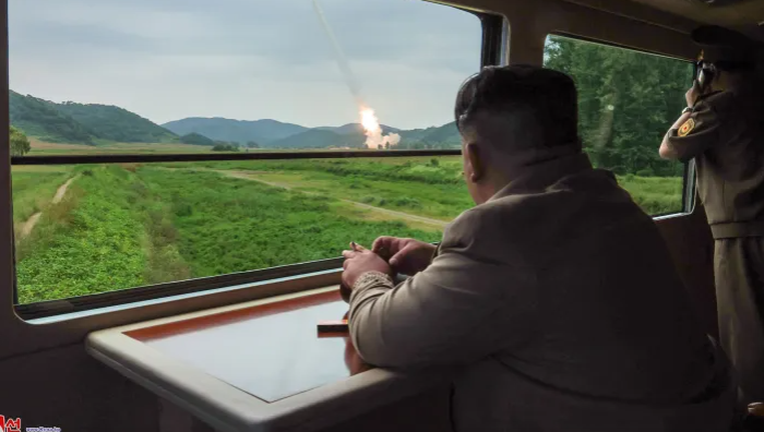 Kim Jong-un Serukan pada Militer Korut Pertajaman "Perisai dan Pedang Nuklir"